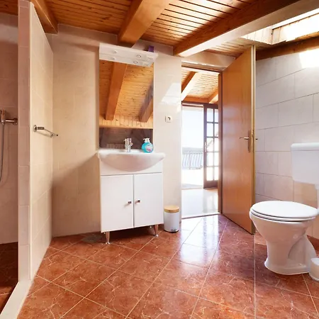 Apartment Limun-3 By Interhome