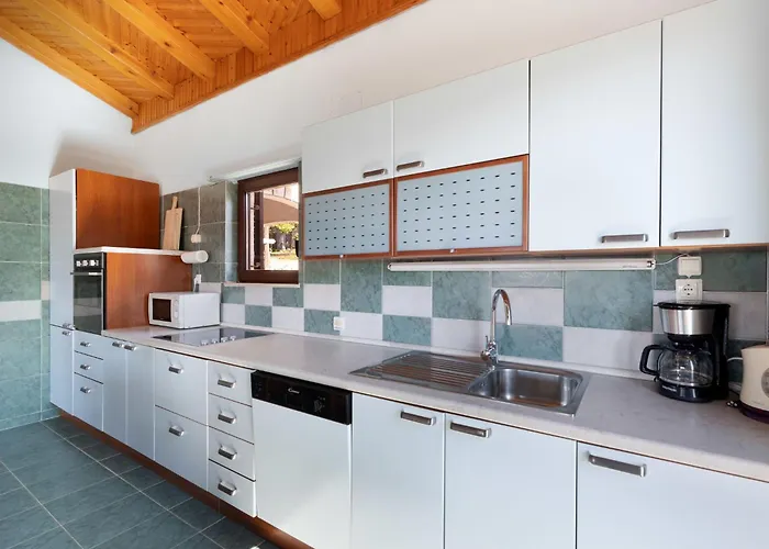 Appartement Limun-3 By Interhome