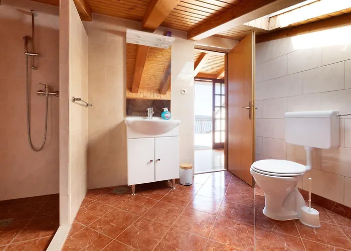 Appartement Limun-3 By Interhome